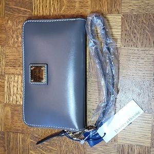 Dooney & Bourke NWT Zip Around Phone Wristlet, steel gray, 7 x 4 x 1 in.